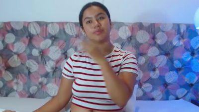 NoiraVale live cam on Cam4