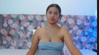 NoiraVale live cam on Cam4