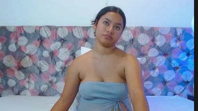 NoiraVale live cam on Cam4