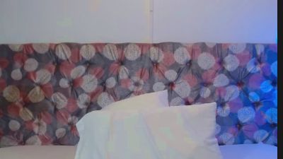 NoiraVale live cam on Cam4
