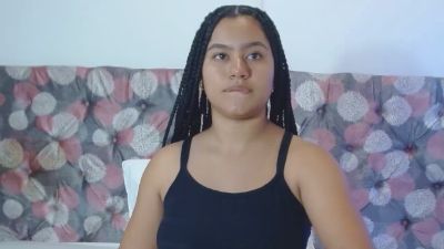 NoiraVale live cam on Cam4