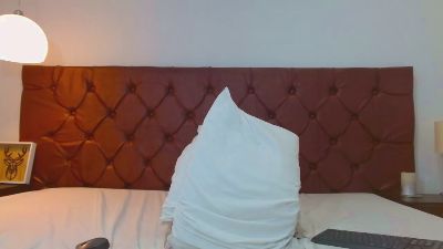 NoiraVale live cam on Cam4