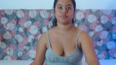NoiraVale live cam on Cam4