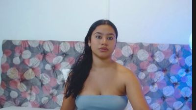 NoiraVale live cam on Cam4