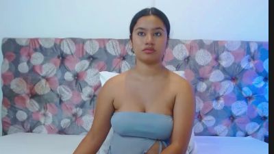 NoiraVale live cam on Cam4
