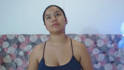 NoiraVale live cam on Cam4