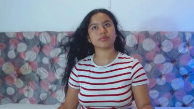NoiraVale live cam on Cam4