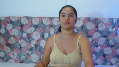 NoiraVale live cam on Cam4