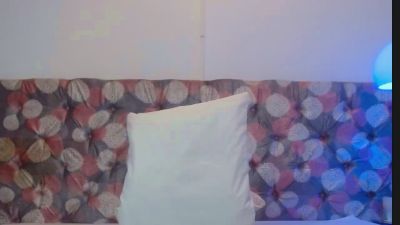 NoiraVale live cam on Cam4