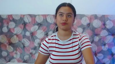 NoiraVale live cam on Cam4