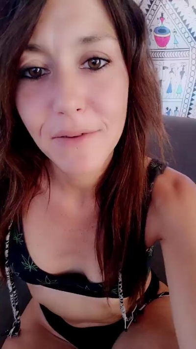 NomadKitty live cam on Cam4