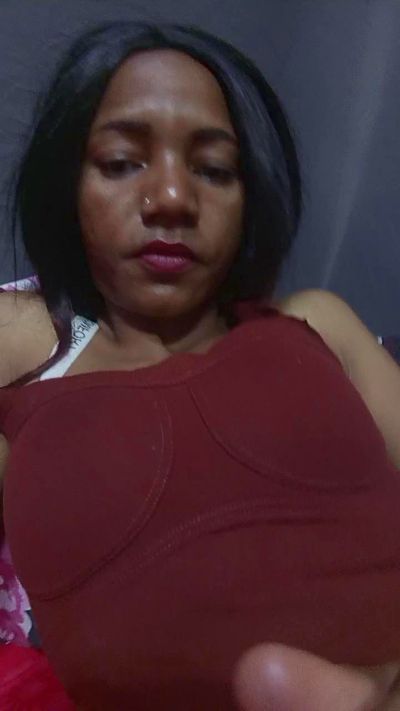Nomen live cam on Cam4