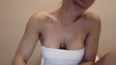 NomiMelone live cam on Cam4