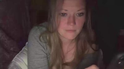 Nomzies live cam on Cam4