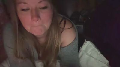 Nomzies live cam on Cam4