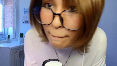 NonaGividen live cam on Cam4