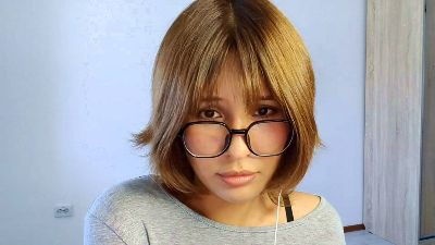 NonaGividen live cam on Cam4