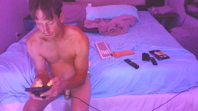 Noneyabizz live cam on Cam4