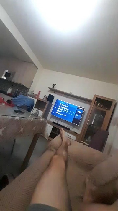 Nono181818 live cam on Cam4