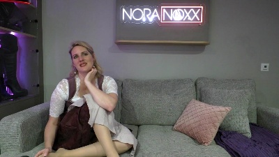 NoraNoxx live cam on Cam4