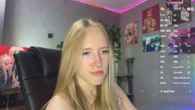 NoraVeylan live cam on Cam4