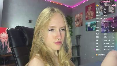 NoraVeylan live cam on Cam4