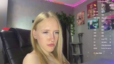 NoraVeylan live cam on Cam4