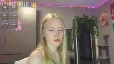NoraVeylan live cam on Cam4