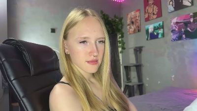 NoraVeylan live cam on Cam4