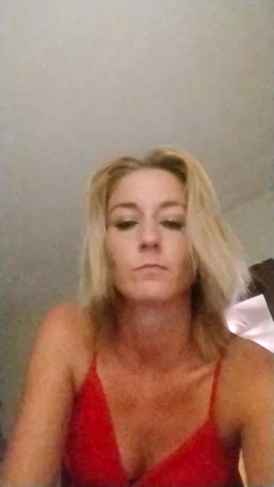 NormaGeanXoXo live cam on Cam4