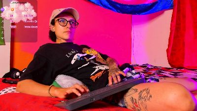 Nova_evan7 live cam on Cam4