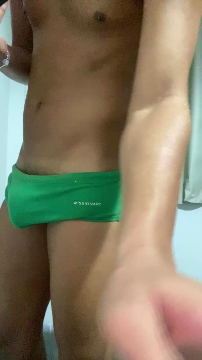 Novinho18_rs live cam on Cam4
