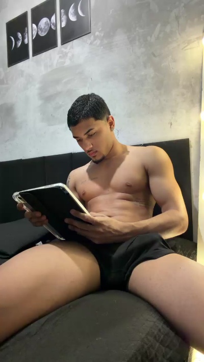Novinhorj01 live cam on Cam4