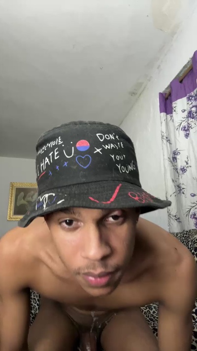 NovinhosCarioca live cam on Cam4