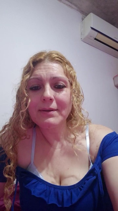 NoxVeloura live cam on Cam4