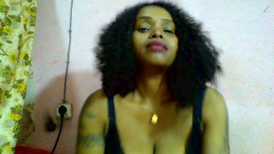Nrina live cam on Cam4