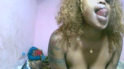 Nrina live cam on Cam4