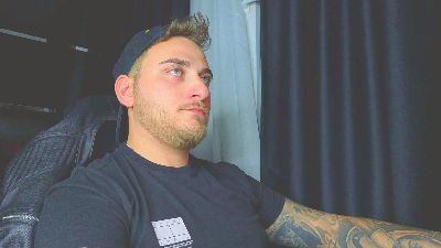 NtattooMASTER live cam on Cam4