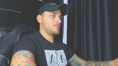 NtattooMASTER live cam on Cam4
