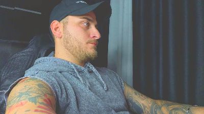 NtattooMASTER live cam on Cam4