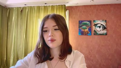 NubiaWininger live cam on Cam4