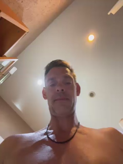 Nudist_Publ live cam on Cam4