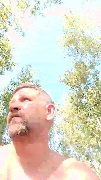 Nudista1984 live cam on Cam4