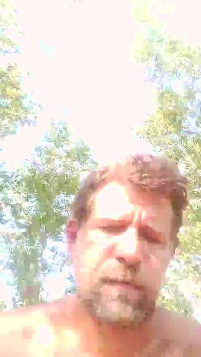 Nudista1984 live cam on Cam4