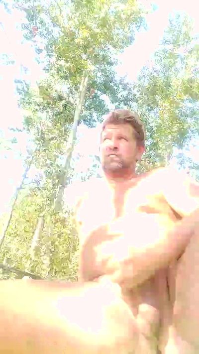 Nudista1984 live cam on Cam4