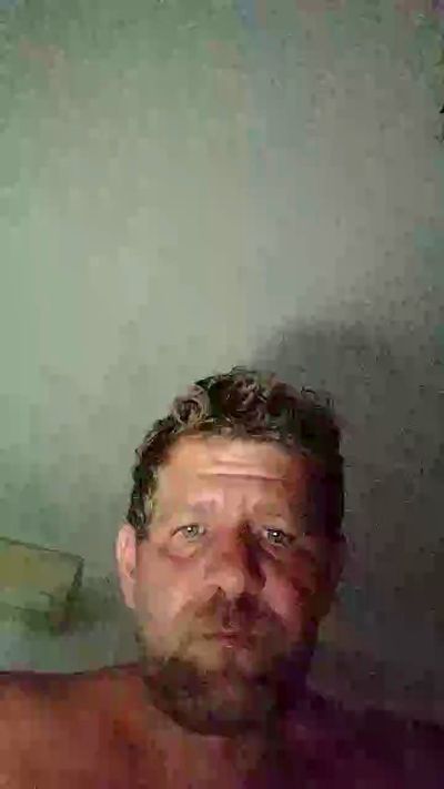 Nudista1984 live cam on Cam4
