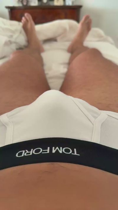 Nuotatore29 live cam on Cam4