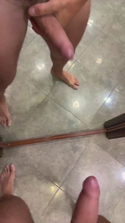 Nuotatore29 live cam on Cam4