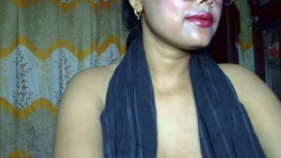 NusratMimi live cam on Cam4