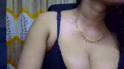 NusratMimi live cam on Cam4